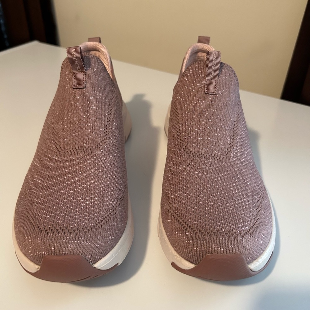 Skechers Mauve Arch Fit Sneakers